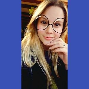 Meet your Posher, Gwen